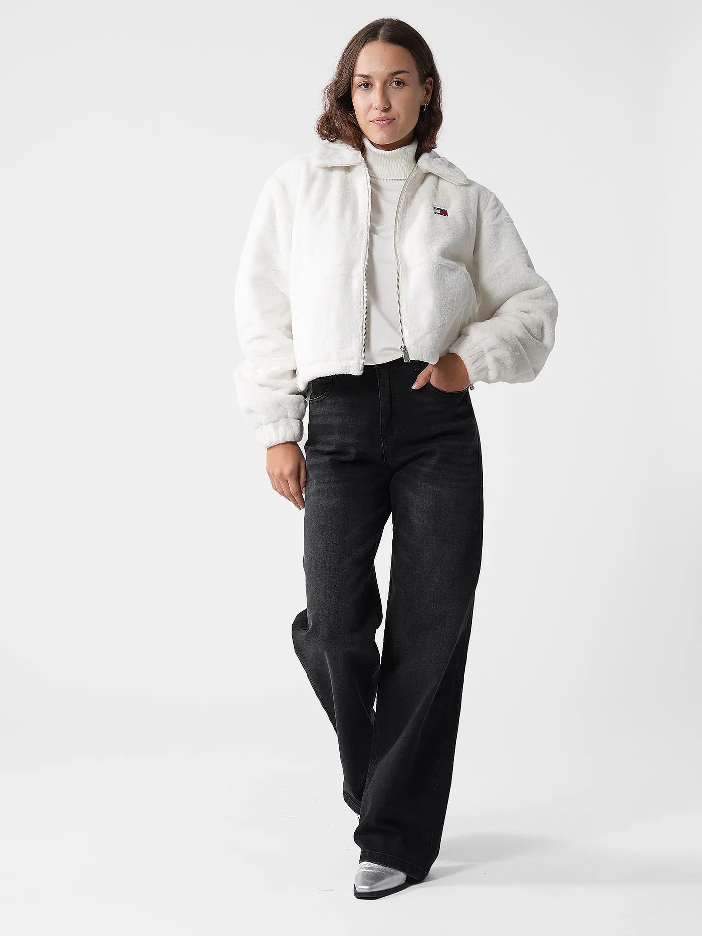TOMMY JEANS | Jacke in Felloptik | 